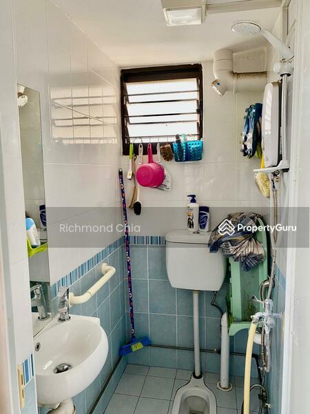 804 King George's Avenue