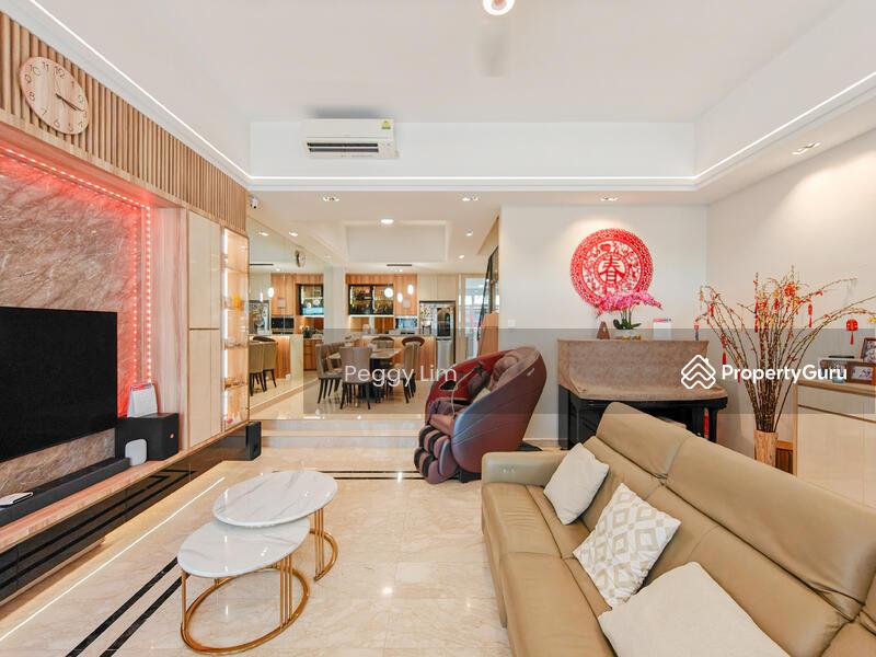 Renovated 3-Storey Terrace At Kew Crescent