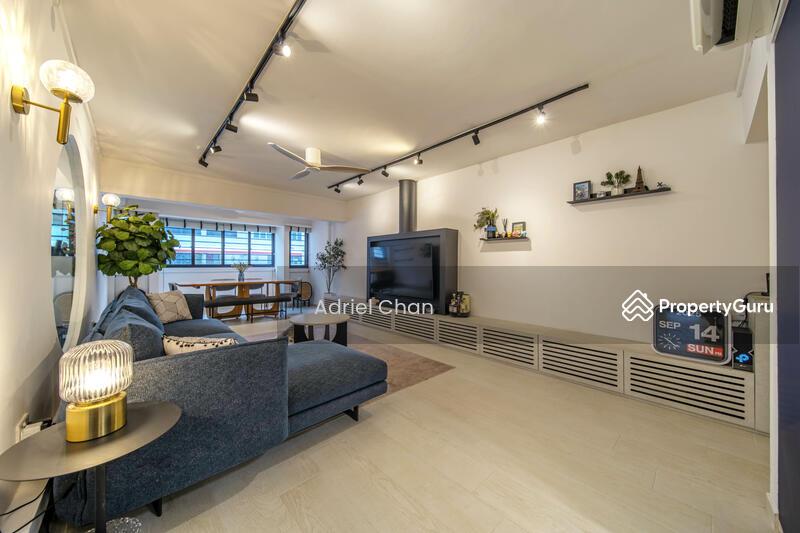 Prop-GPT: HDB Flat: D18 Tampines 151 Tampines Street 12