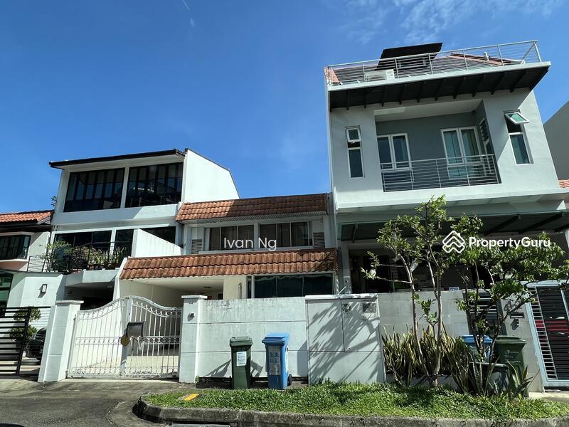 Prop-GPT: Terrace: D05 West Coast 44 West Coast Lane