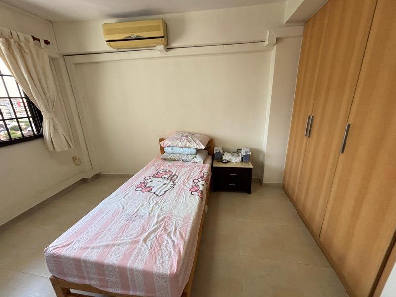 25 Sin Ming Road HDB Apartment For Sale, $530,000, 3 Bed 2 Bath 947 sqft $560.00 psf