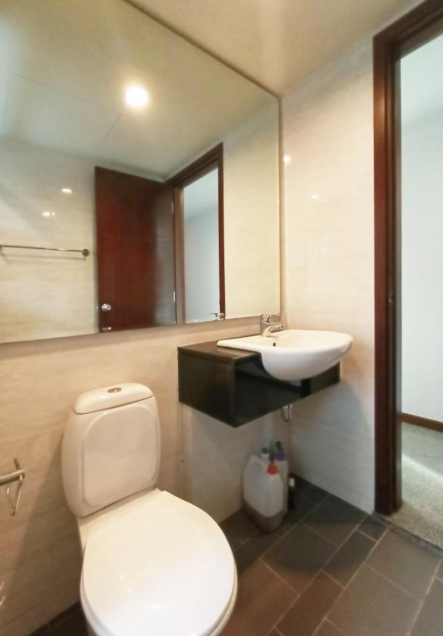 The Yardley Condominium For Sale, $2,680,000, 4 Bed 3 Bath 1,302 sqft $2,058.00 psf