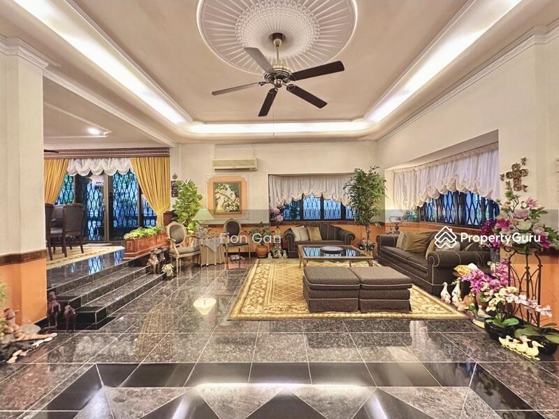 Prop-GPT: Semi-Detached: D19  Kovan Road