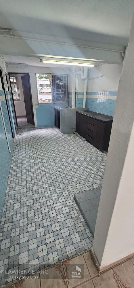 Prop-GPT: HDB - 3 room: D15 Marine Parade 65 Marine Drive