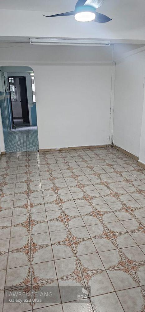 Marine Drive Low Floor Mrt at Doorstep Superb Convenience. Original