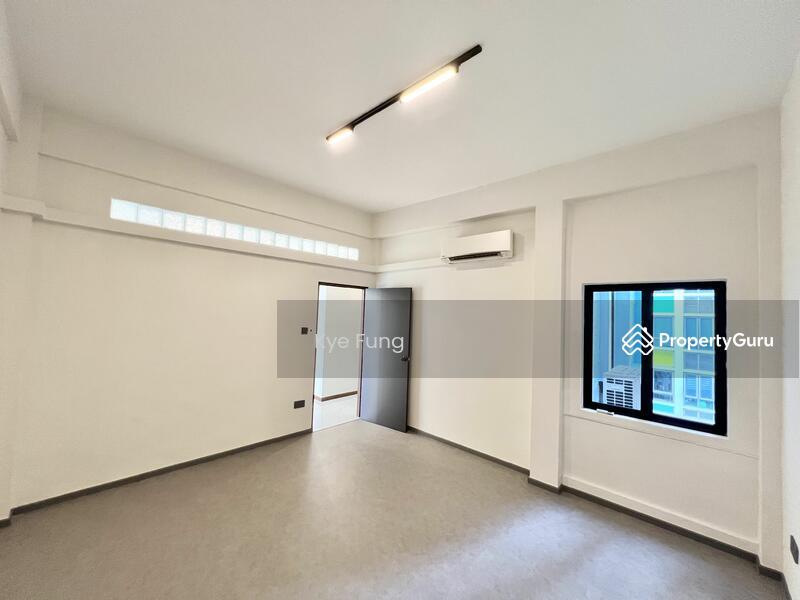 Tanjong Katong Road Walk-up Apartment- 1min to KINEX
