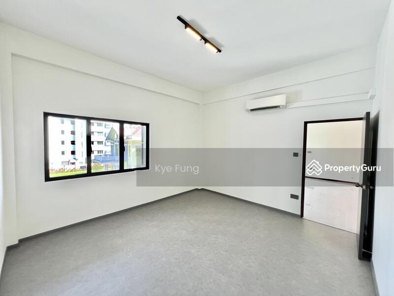 Tanjong Katong Road Walk-up Apartment- 1min to KINEX