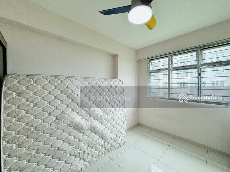424D Yishun Avenue 11