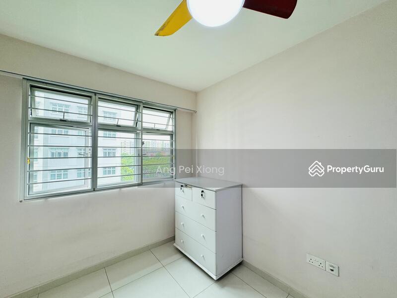 424D Yishun Avenue 11