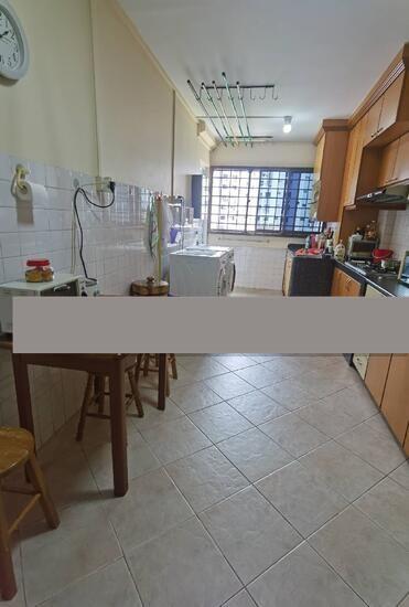 627 Yishun Street 61 HDB Apartment For Sale, $595,000, 3 Bed 2 Bath 1,130 sqft $527.00 psf