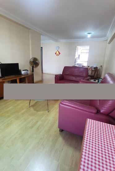 627 Yishun Street 61 HDB Apartment For Sale, $595,000, 3 Bed 2 Bath 1,130 sqft $527.00 psf