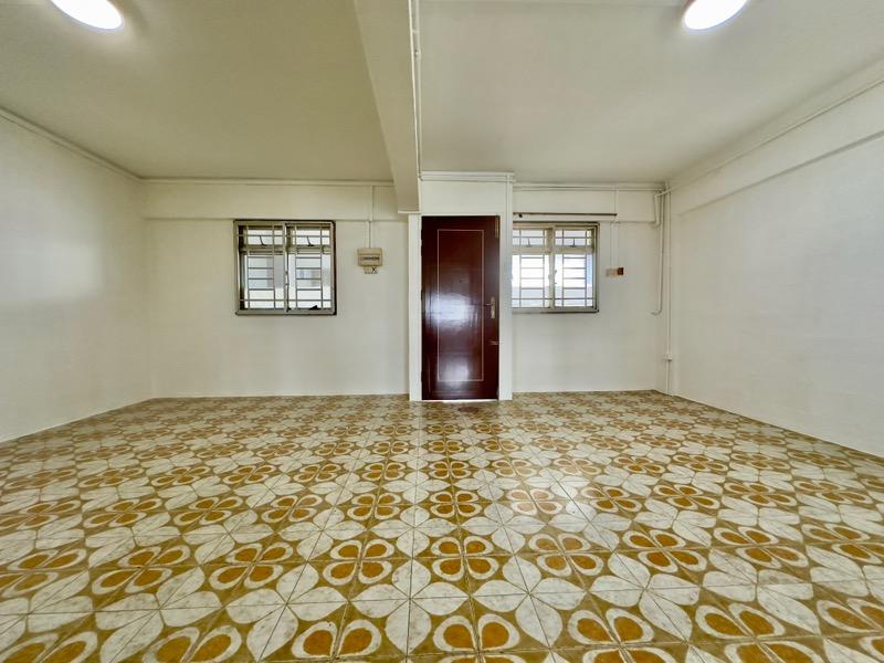 Prop-GPT: HDB Apartment: D16 Bedok 102 Bedok North Avenue 4