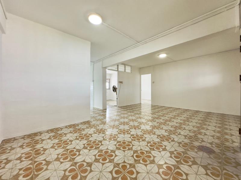 102 Bedok North Avenue 4 HDB Apartment For Sale, $495,000, 2 Bed 2 Bath 882 sqft $561.00 psf