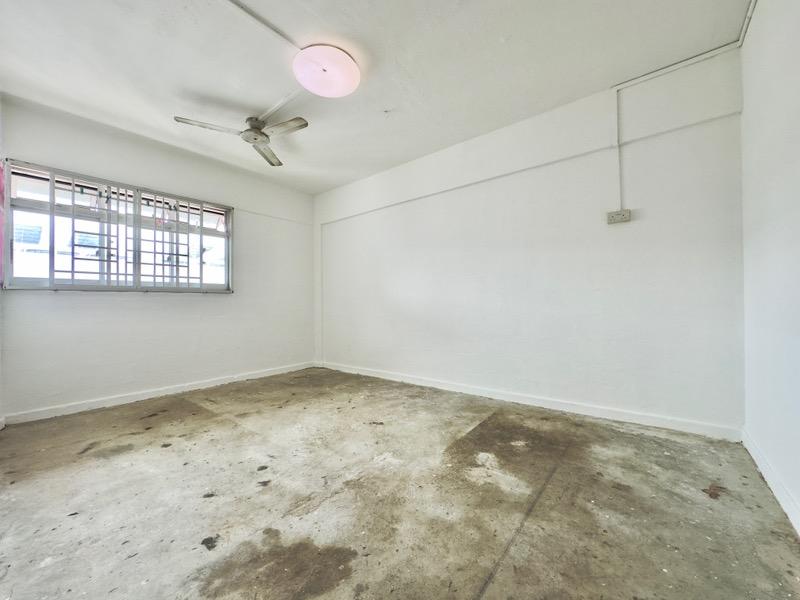 102 Bedok North Avenue 4 HDB Apartment For Sale, $495,000, 2 Bed 2 Bath 882 sqft $561.00 psf