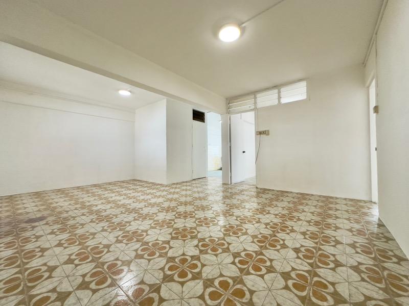 102 Bedok North Avenue 4 HDB Apartment For Sale, $495,000, 2 Bed 2 Bath 882 sqft $561.00 psf