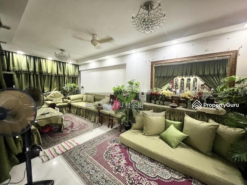 Prop-GPT: HDB Flat: D12  18 Jalan Tenteram