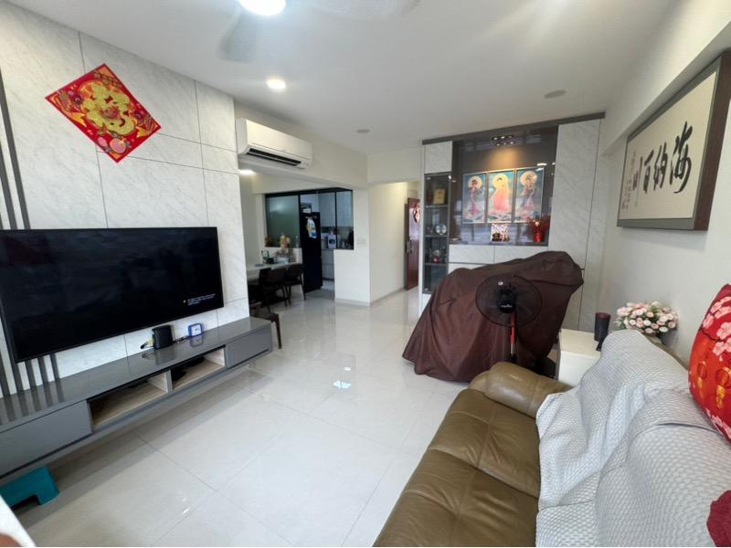 Prop-GPT: HDB Apartment: D23 Choa Chu Kang 811A Choa Chu Kang Avenue 7