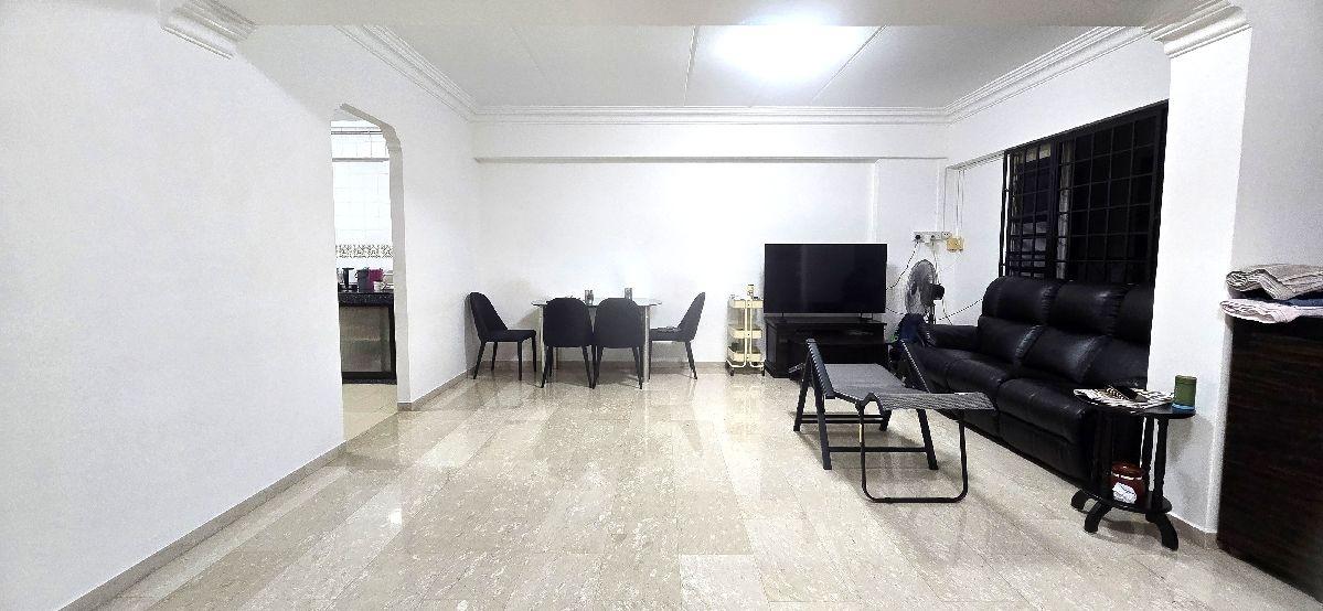 411 Yishun Ring Road HDB Apartment For Sale, $590,000, 3 Bed 2 Bath 1,119 sqft $527.00 psf