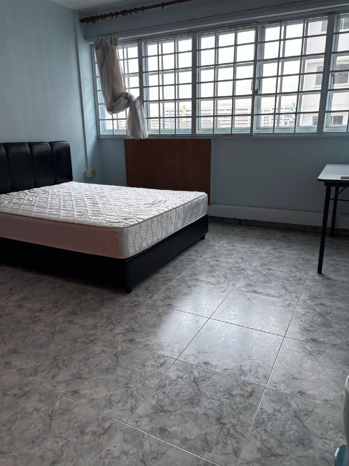 Prop-GPT: HDB Apartment: D27 Yishun 606 Yishun Street 61