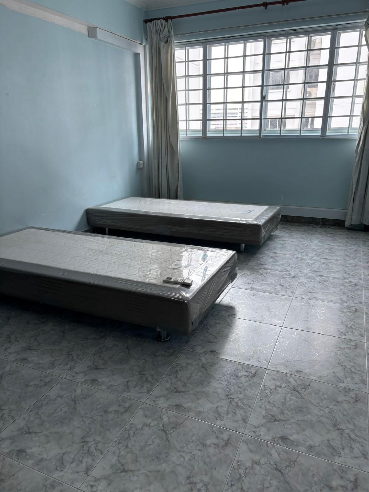 606 Yishun Street 61 HDB Apartment For Sale, $899,999, 4 Bed 2 Bath 1,485 sqft $606.00 psf