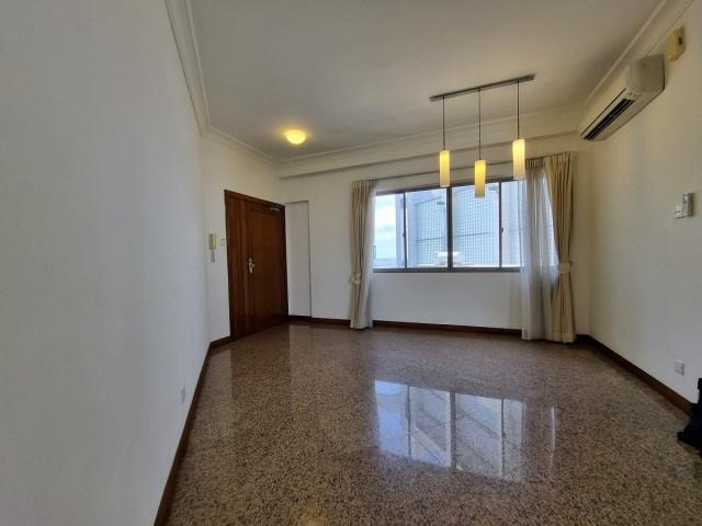 The Bayshore Condominium For Sale, $2,400,0001,432 sqft $1,676.00 psf