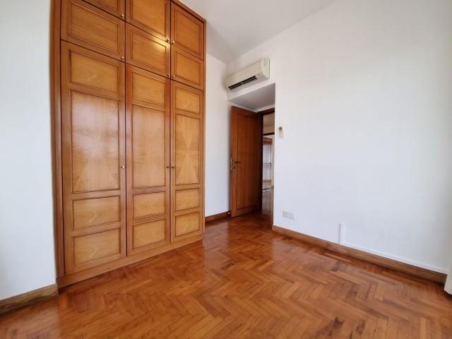 The Bayshore Condominium For Sale, $2,400,0001,432 sqft $1,676.00 psf