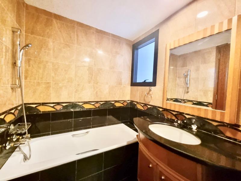 River Place Condominium For Sale, $4,000,000, 4 Bed 3 Bath 2,067 sqft $1,935.00 psf