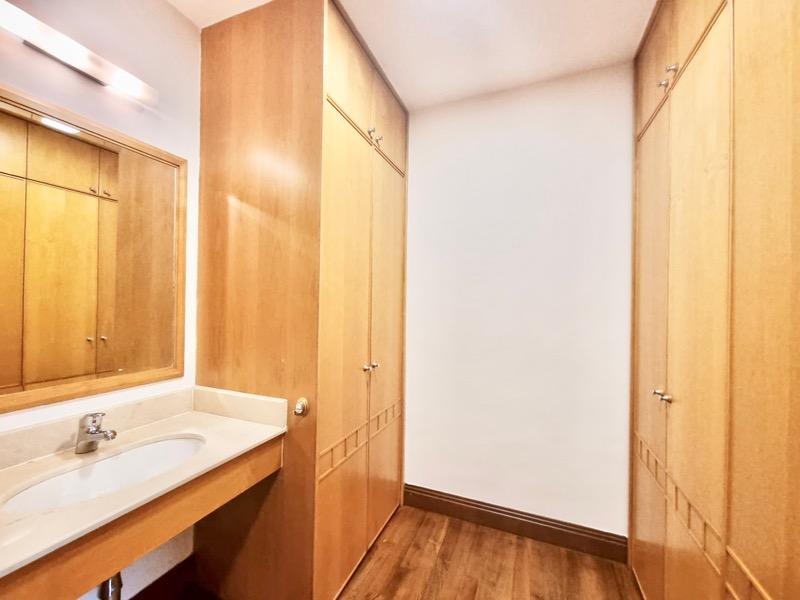 River Place Condominium For Sale, $4,000,000, 4 Bed 3 Bath 2,067 sqft $1,935.00 psf