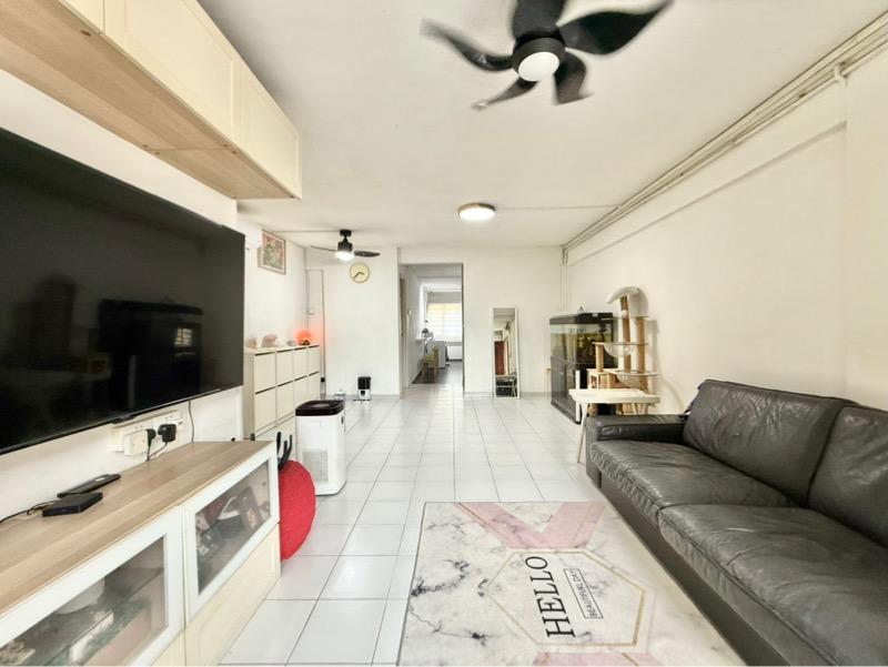 215 Serangoon Avenue 4 HDB Apartment For Sale, $599,999, 3 Bed 2 Bath 96 sqft $6,250.00 psf