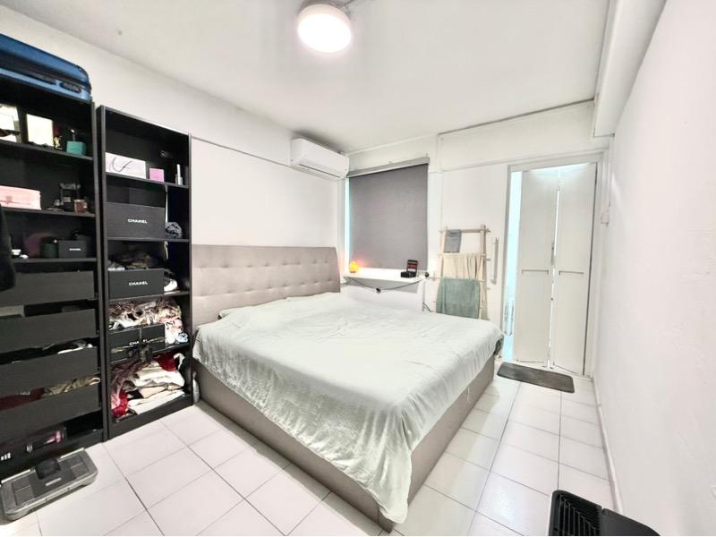 215 Serangoon Avenue 4 HDB Apartment For Sale, $599,999, 3 Bed 2 Bath 96 sqft $6,250.00 psf