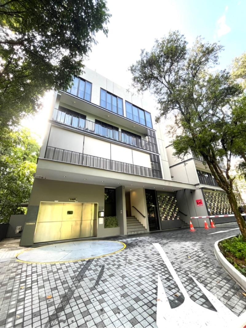 Hijauan Apartment For Sale, $2,400,000, 2 Bed 2 Bath 1,001 sqft $2,398.00 psf