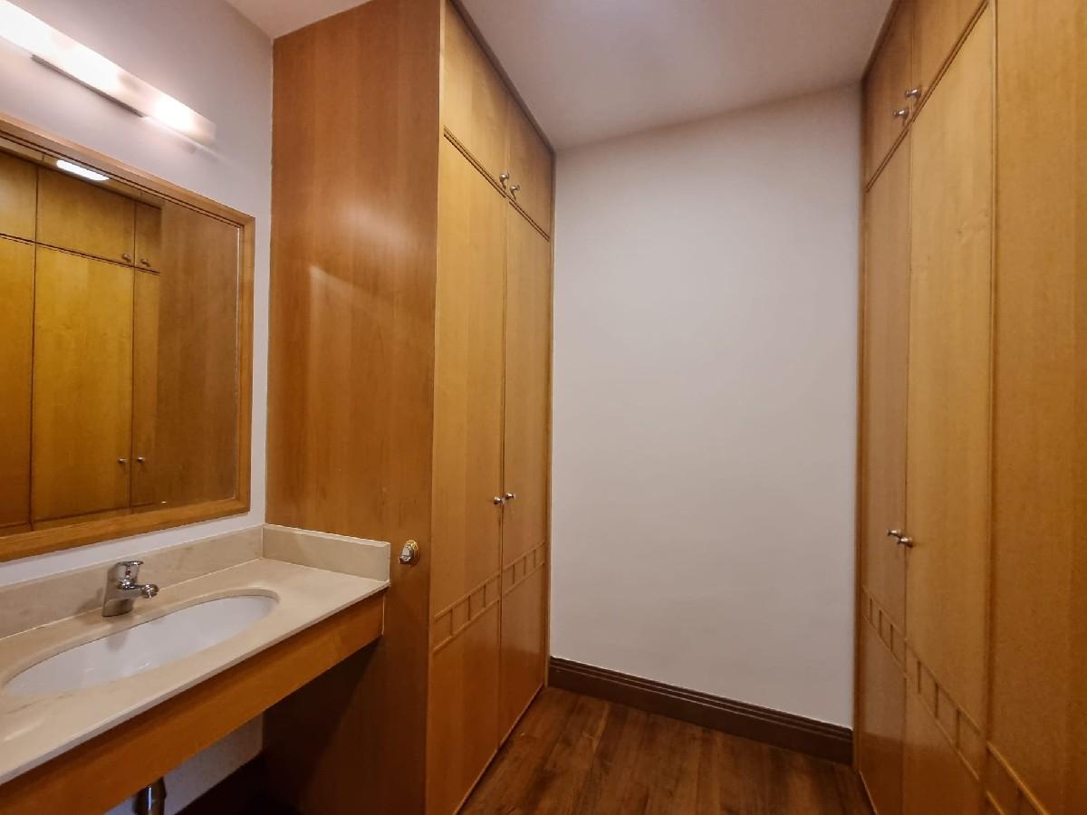 River Place Condominium For Sale, $4,134,000, 4 Bed 4 Bath 2,067 sqft $2,000.00 psf