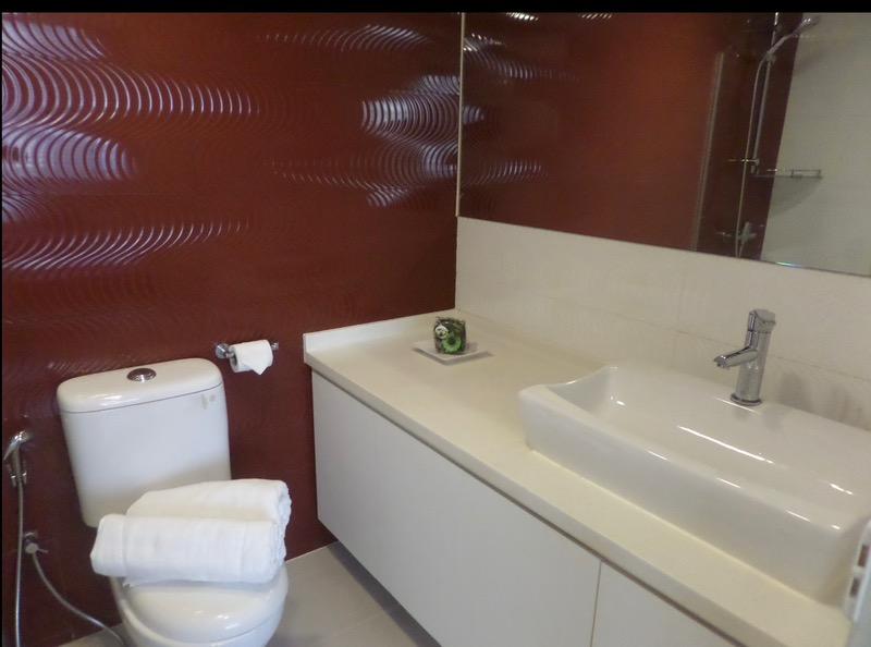 International Plaza Apartment For Sale, $1,510,000, 3 Bed 3 Bath 1,033 sqft $1,462.00 psf