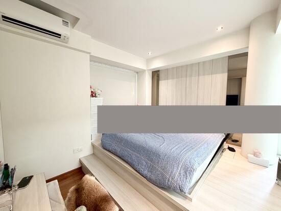 Newton Edge Condominium For Sale, $1,599,900, 2 Bed 1 Bath 700 sqft $2,286.00 psf