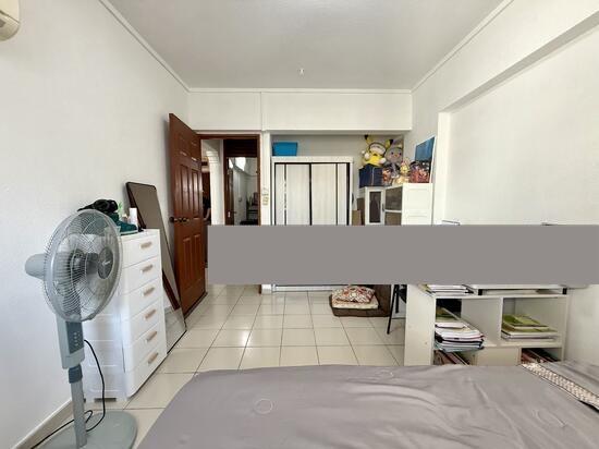 407 Fajar Road HDB Apartment For Sale, $499,999, 3 Bed 2 Bath 904 sqft $553.00 psf