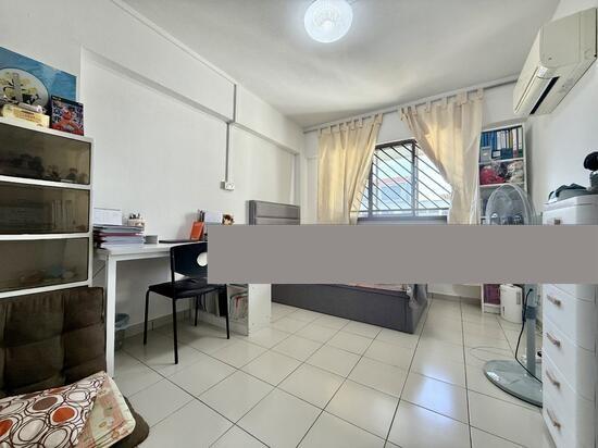 407 Fajar Road HDB Apartment For Sale, $499,999, 3 Bed 2 Bath 904 sqft $553.00 psf