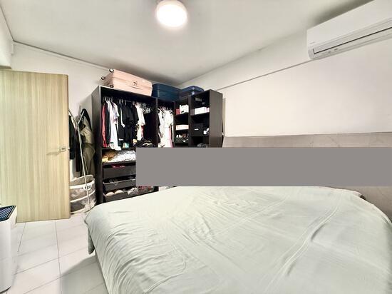 215 Serangoon Avenue 4 HDB Apartment For Sale, $599,999, 3 Bed 2 Bath 990 sqft $606.00 psf