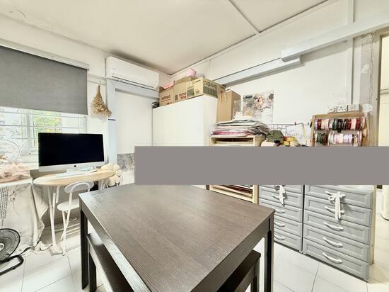 215 Serangoon Avenue 4 HDB Apartment For Sale, $599,999, 3 Bed 2 Bath 990 sqft $606.00 psf