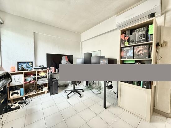 215 Serangoon Avenue 4 HDB Apartment For Sale, $599,999, 3 Bed 2 Bath 990 sqft $606.00 psf