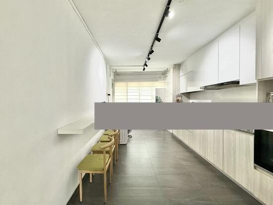 215 Serangoon Avenue 4 HDB Apartment For Sale, $599,999, 3 Bed 2 Bath 990 sqft $606.00 psf