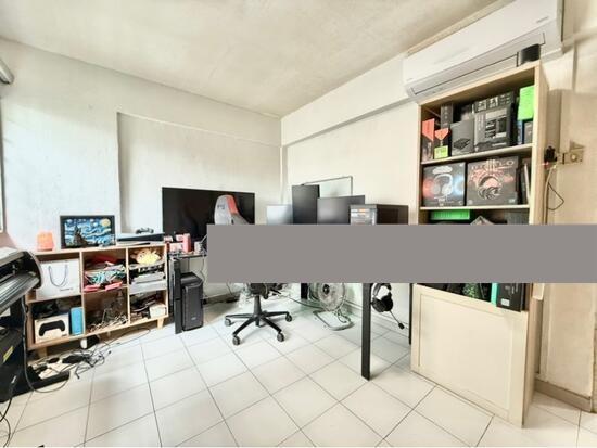 215 Serangoon Avenue 4 HDB Apartment For Sale, $599,999, 3 Bed 2 Bath 96 sqft $6,250.00 psf