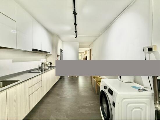 215 Serangoon Avenue 4 HDB Apartment For Sale, $599,999, 3 Bed 2 Bath 96 sqft $6,250.00 psf