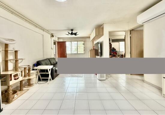 215 Serangoon Avenue 4 HDB Apartment For Sale, $599,999, 3 Bed 2 Bath 96 sqft $6,250.00 psf