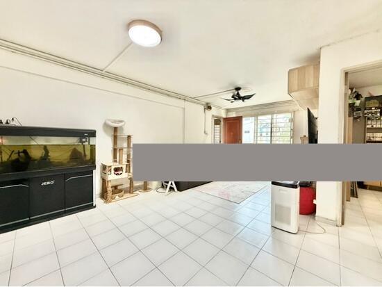 215 Serangoon Avenue 4 HDB Apartment For Sale, $599,999, 3 Bed 2 Bath 96 sqft $6,250.00 psf