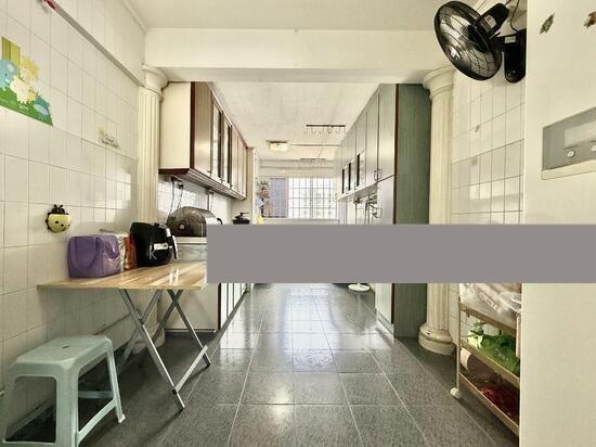 427 Yishun Avenue 11 HDB Apartment For Sale, $540,000, 3 Bed 2 Bath 1,119 sqft $483.00 psf