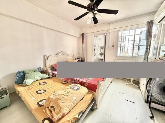 427 Yishun Avenue 11 HDB Apartment For Sale, $540,000, 3 Bed 2 Bath 1,119 sqft $483.00 psf