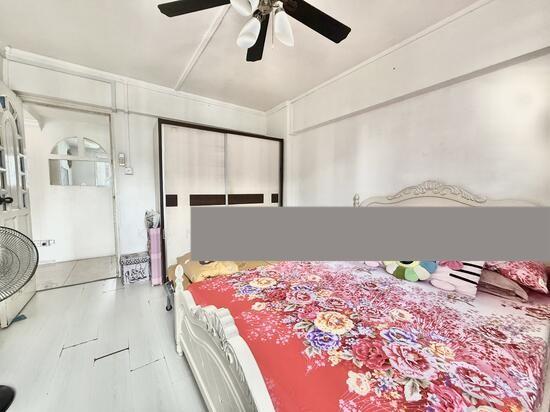 427 Yishun Avenue 11 HDB Apartment For Sale, $540,000, 3 Bed 2 Bath 1,119 sqft $483.00 psf