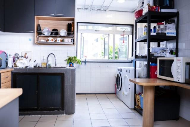 230 Pasir Ris Street 21 HDB Apartment For Sale, $7,100,0004 Bath 11 sqft $645,455.00 psf