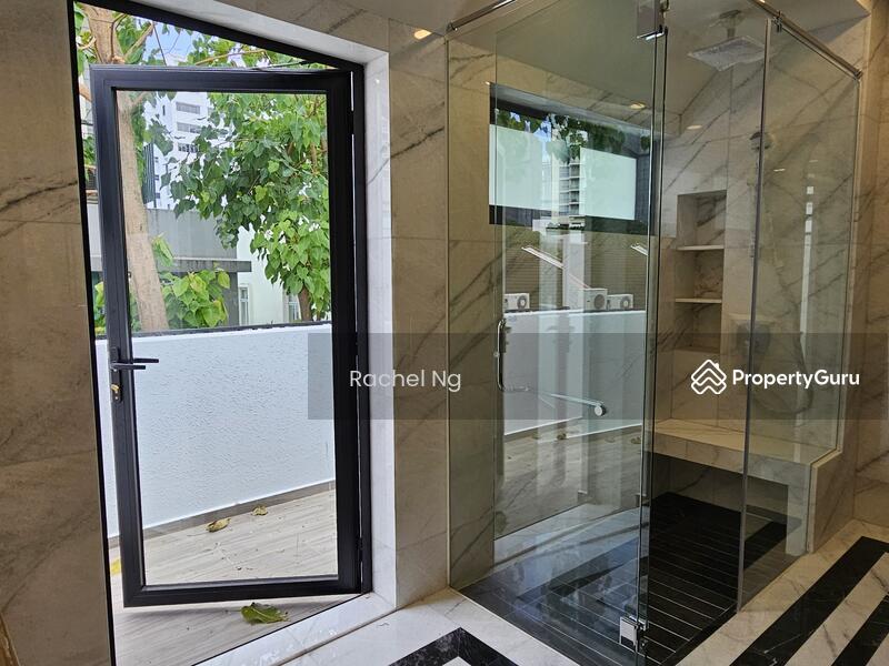 Orchard Road Luxury 5300sf Park 2-3 Cars