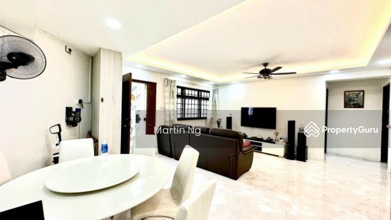 Prop-GPT: HDB Flat: D18 Tampines 734 Tampines Street 71